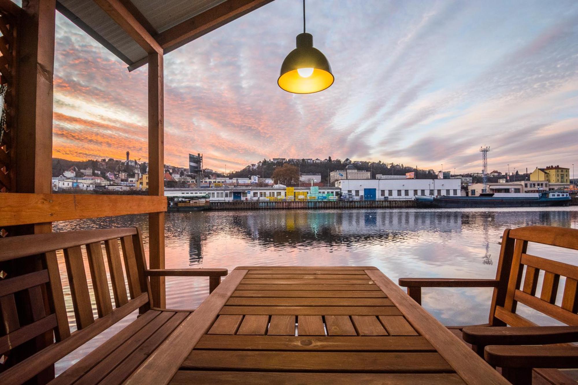 Hotel na wodzie Houseboat Franklin - Houseboats Benjamin & Franklin *